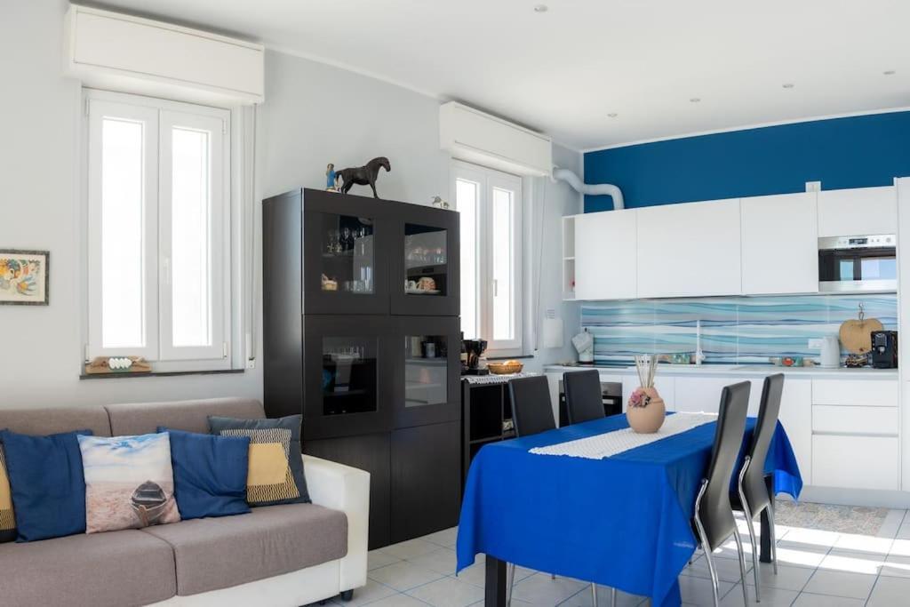 La Casa Sul Mare Villa Agnone Bagni Luaran gambar