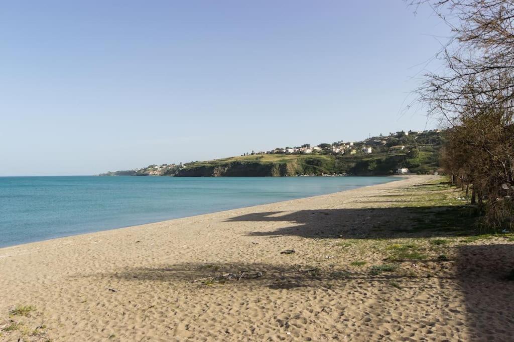 La Casa Sul Mare Villa Agnone Bagni Luaran gambar